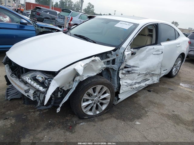 Lexus ES 300H 2015 JTHBW1GG2F2098346 Image 2