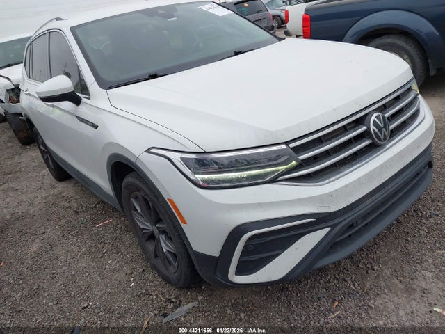 Продаж на аукціоні авто 2022 Volkswagen Tiguan 2.0t Se, vin: 3VV2B7AX8NM138155, номер лоту: 44211656