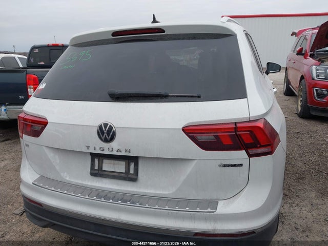 2022 Volkswagen Tiguan 2.0t Se მანქანა იყიდება აუქციონზე, vin: 3VV2B7AX8NM138155, აუქციონის ნომერი: 44211656