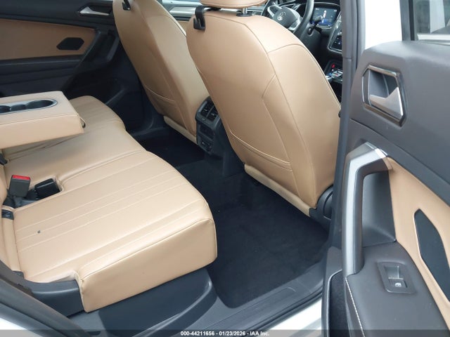 2022 Volkswagen Tiguan 2.0t Se მანქანა იყიდება აუქციონზე, vin: 3VV2B7AX8NM138155, აუქციონის ნომერი: 44211656