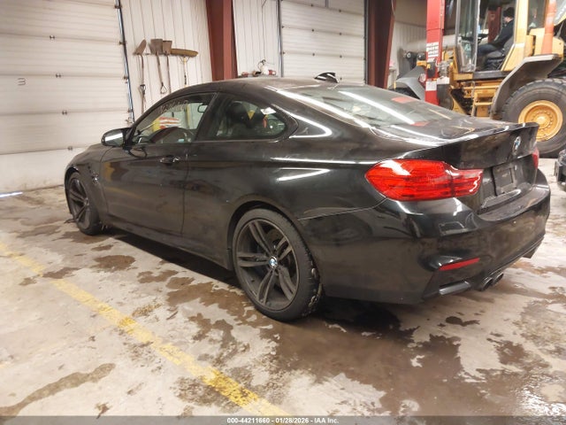 2017 BMW M4 WBS3R9C54HK709635 Photo 2