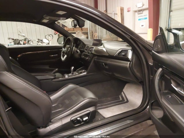 2017 BMW M4 WBS3R9C54HK709635 Photo 4