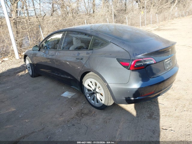2021 TESLA MODEL 3 5YJ3E1EB2MF936045 Photo 2