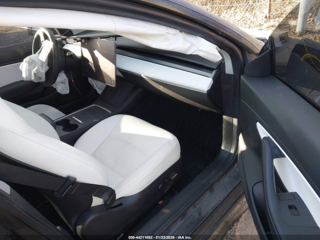 2021 TESLA MODEL 3 5YJ3E1EB2MF936045 Photo 4