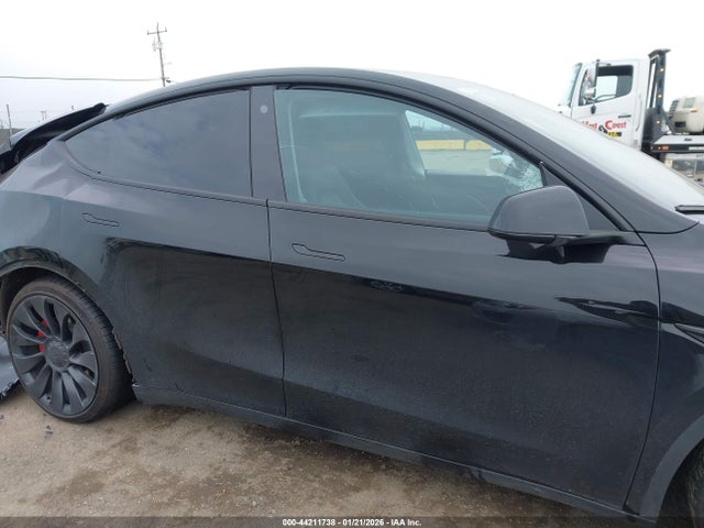 Продаж на аукціоні авто 2023 Tesla Model Y Performance Dual Motor All-wheel Drive, vin: 7SAYGDEF2PF624626, номер лоту: 44211738