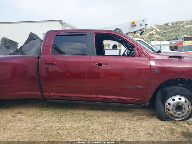 44211757 :رقم المزاد ، 3C63RPJL1NG160306 vin ، 2022 Ram 3500 مزاد بيع