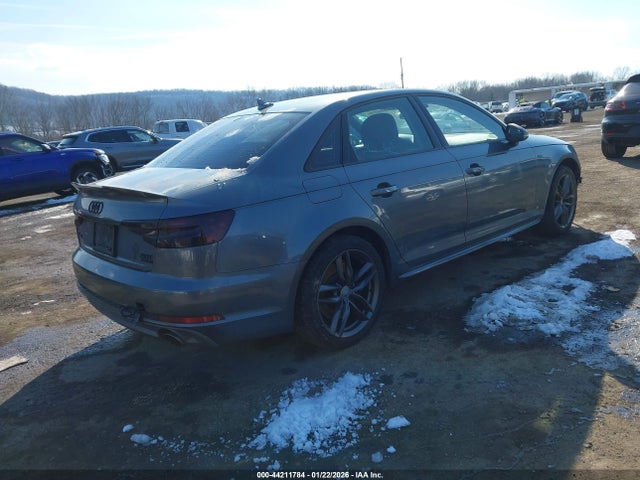 2017 AUDI A4 WAUDNAF46HN046642 Photo 3