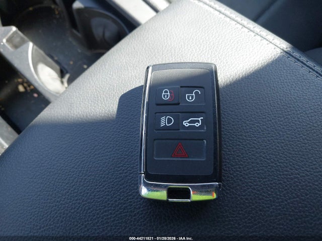 2024 JAGUAR F-PACE SADCT2EX8RA727422 Photo 10