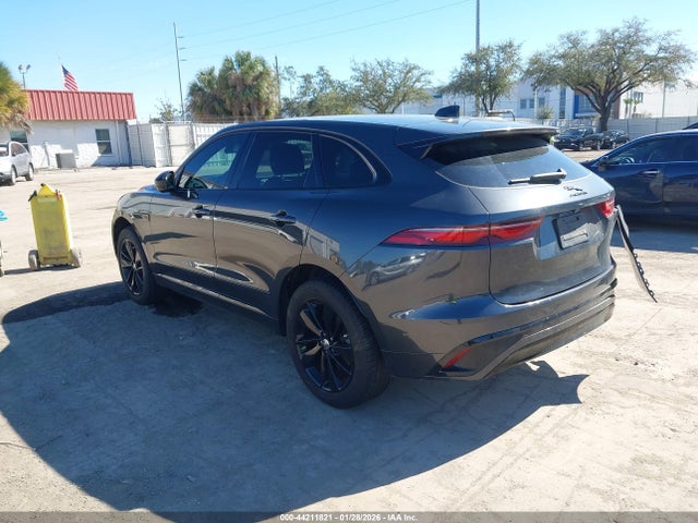 2024 JAGUAR F-PACE SADCT2EX8RA727422 Photo 2
