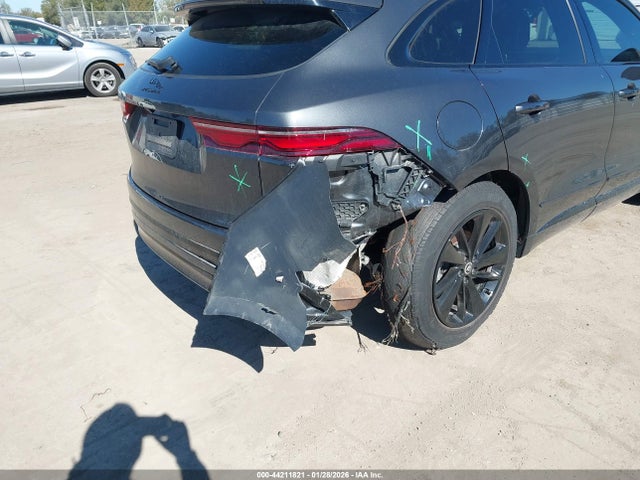 2024 JAGUAR F-PACE SADCT2EX8RA727422 Photo 5