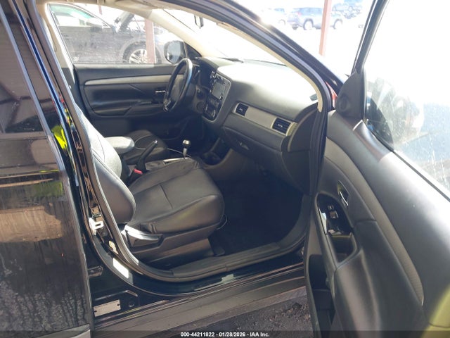 2016 MITSUBISHI OUTLANDER JA4AD3A36GZ016013 Photo 4