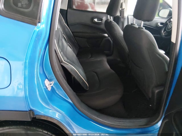 3C4NJCAB6JT250657 Jeep Compass Sport Fwd