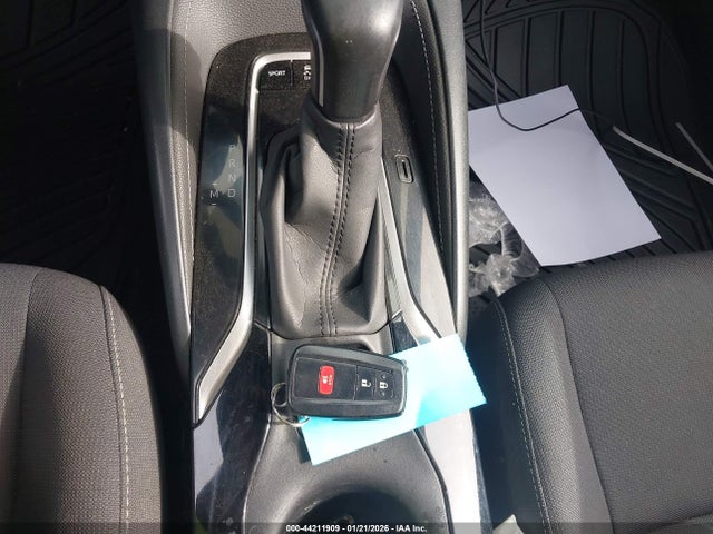 JTND4RBE1L3085416 Toyota COROLLA SE