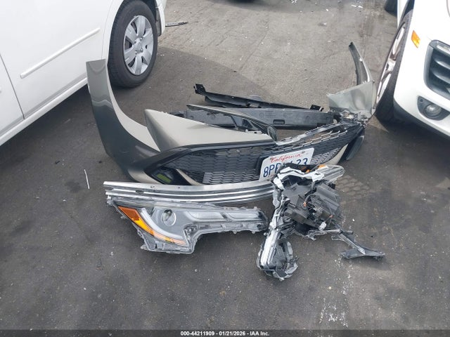 JTND4RBE1L3085416 Toyota COROLLA SE