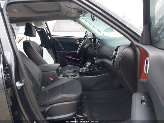 KNDJ53AU0R7905139 KIA Soul Gt-line
