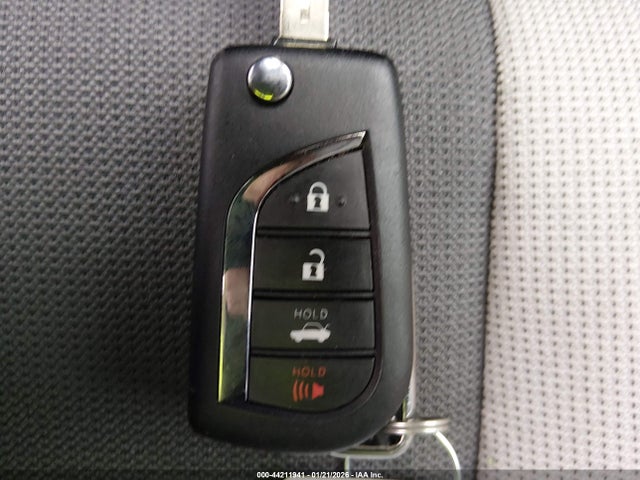 5YFB4MDE7SP334335 Toyota COROLLA LE