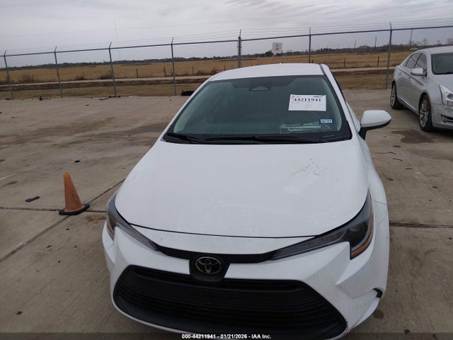 5YFB4MDE7SP334335 Toyota COROLLA LE