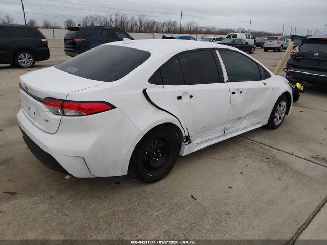 5YFB4MDE7SP334335 Toyota COROLLA LE