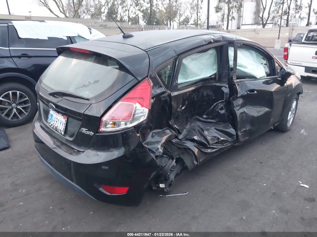 3FADP4EJ1JM104622 Ford FIESTA SE