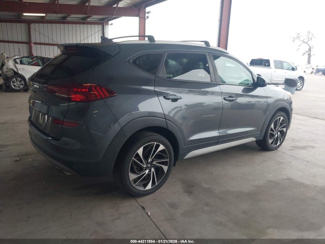 KM8J33AL1KU002871 Hyundai Tucson Sport