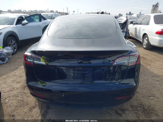 5YJ3E1EB5JF100354 Tesla Model 3 Long Range/performance