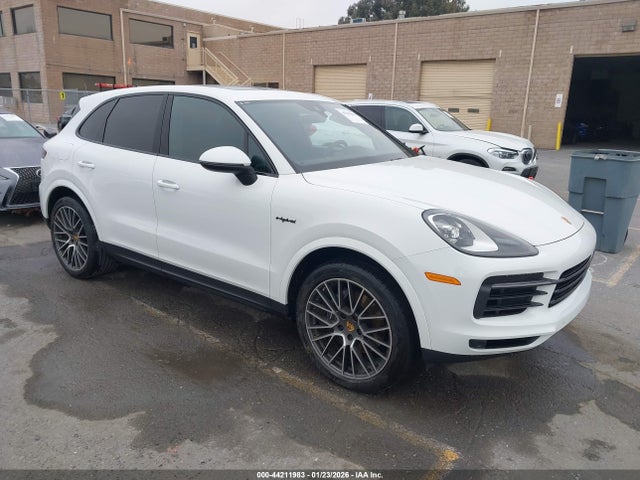 2021 PORSCHE CAYENNE E-HYBRID WP1AE2AY5MDA24796 Photo 0