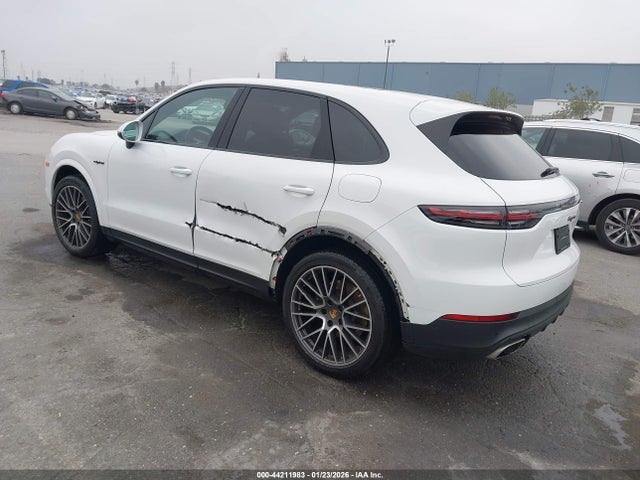 2021 PORSCHE CAYENNE E-HYBRID WP1AE2AY5MDA24796 Photo 2