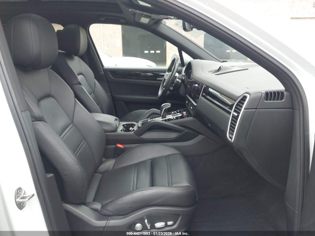 2021 PORSCHE CAYENNE E-HYBRID WP1AE2AY5MDA24796 Photo 4