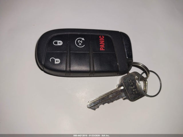 Продажа на аукционе авто 2020 Jeep Renegade Latitude 4x4, vin: ZACNJBBB5LPL53908, номер лота: 44212010