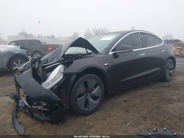 2019 TESLA MODEL 3 5YJ3E1EA1KF305596 Photo 1