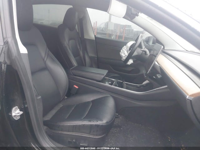 2019 TESLA MODEL 3 5YJ3E1EA1KF305596 Photo 4