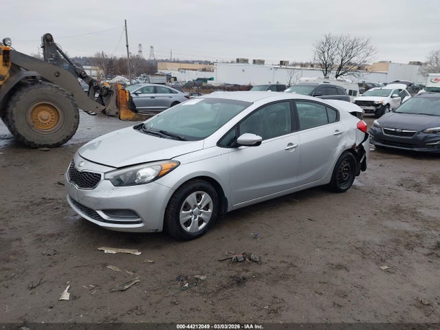 KIA FORTE LX 2015 KNAFK4A62F5267776 Image 2