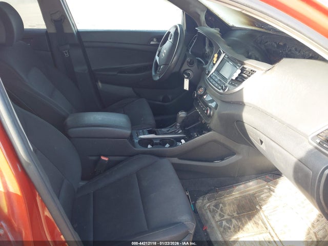 2016 HYUNDAI TUCSON KM8J33A41GU104753 Photo 4