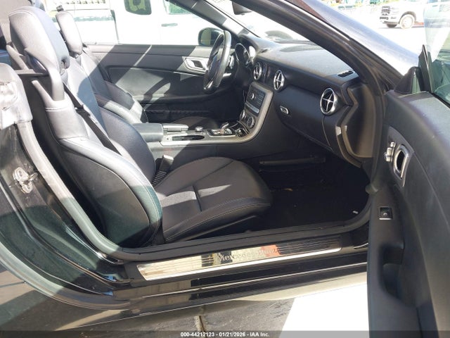 2019 MERCEDES-BENZ SLC 300 WDDPK3JA8KF162885 Photo 4