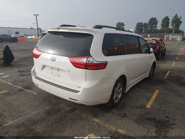5TDKZ3DC1KS991889 Toyota Sienna Le 8 Passenger