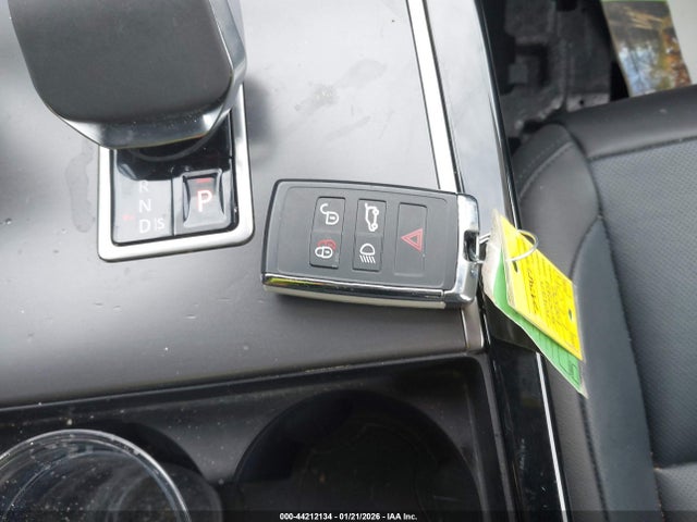 SALYL2EX8RA387909 Land Rover Range Rover Velar P250 Dynamic Se