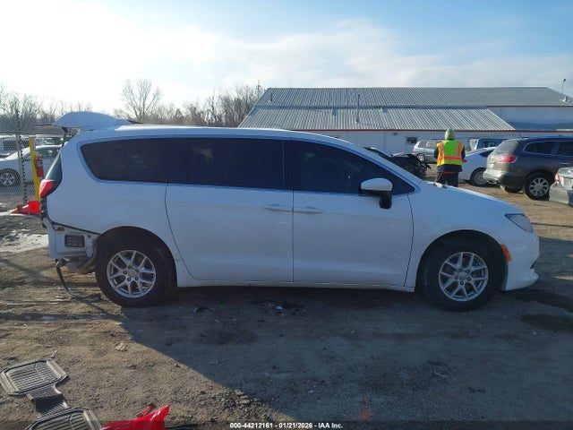 2C4RC1CG7HR597940 Chrysler Pacifica Lx