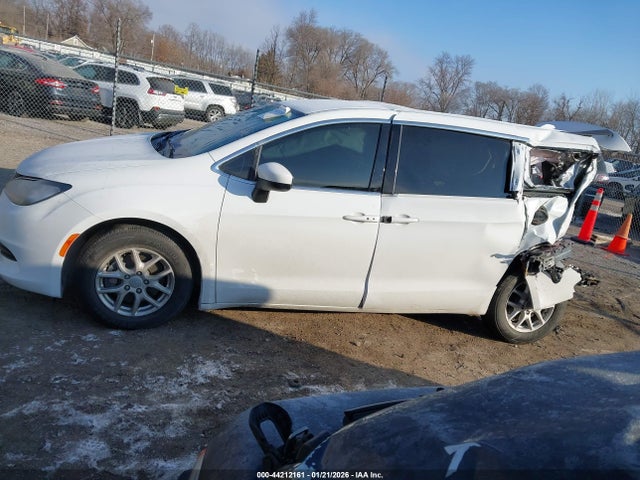 2C4RC1CG7HR597940 Chrysler Pacifica Lx