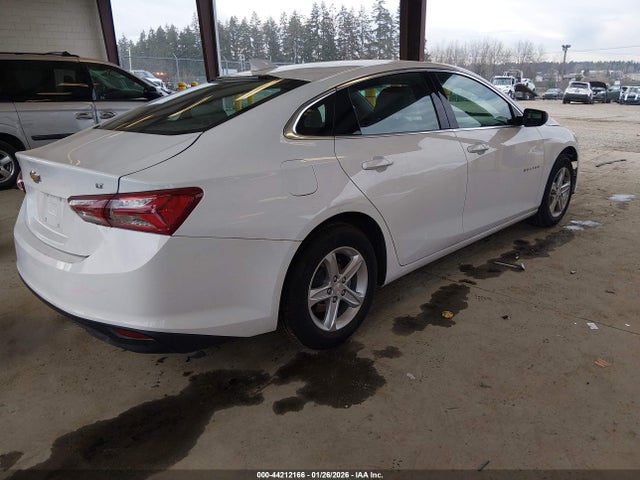 1G1ZD5ST2NF195290 Chevrolet Malibu Fwd Lt