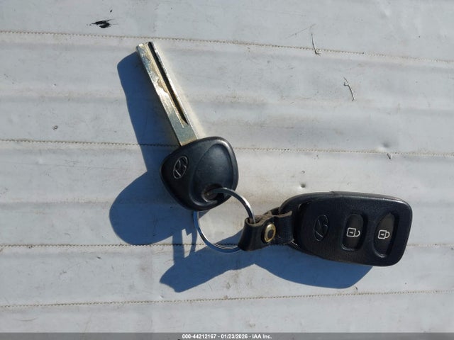 KMHCT4AE3HU268630 Hyundai ACCENT SE