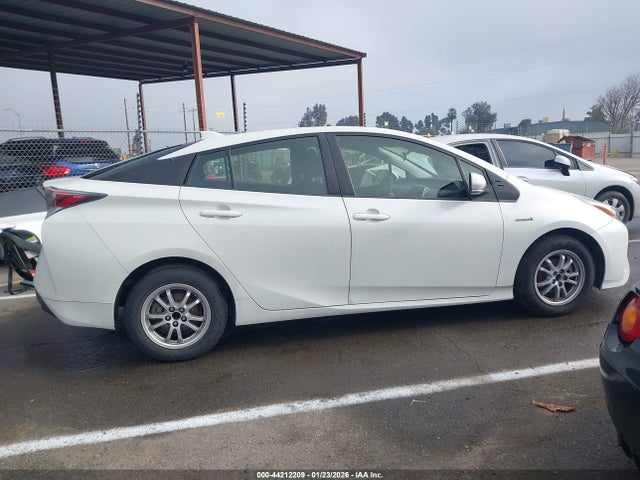 JTDKBRFU1H3038543 Toyota Prius Two