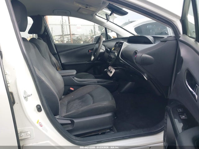 JTDKBRFU1H3038543 Toyota Prius Two