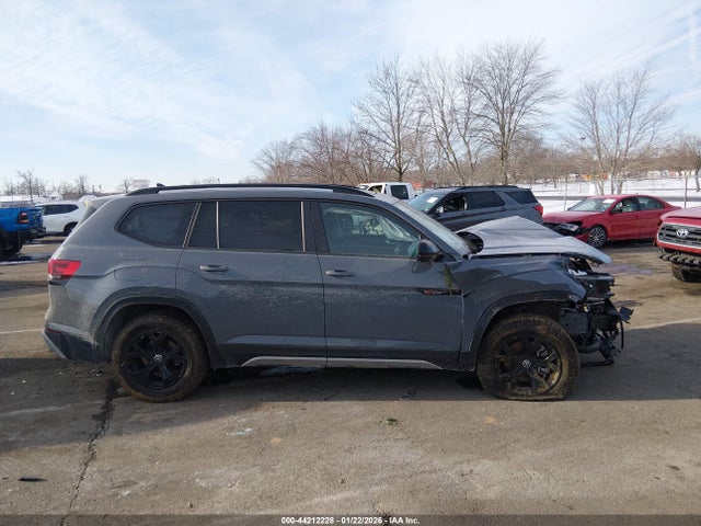 Продаж на аукціоні авто 2025 Volkswagen Atlas 2.0t Peak Edition, vin: 1V2CR2CA4SC566097, номер лоту: 44212228