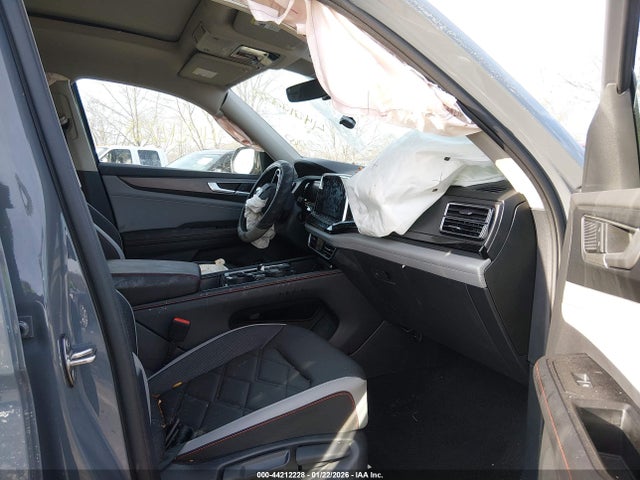 Продаж на аукціоні авто 2025 Volkswagen Atlas 2.0t Peak Edition, vin: 1V2CR2CA4SC566097, номер лоту: 44212228