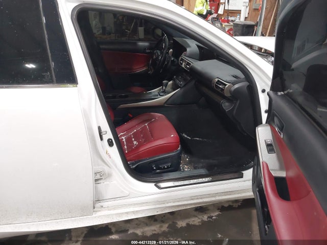 Продаж на аукціоні авто 2016 Lexus Is 300, vin: JTHCM1D23G5013601, номер лоту: 44212329