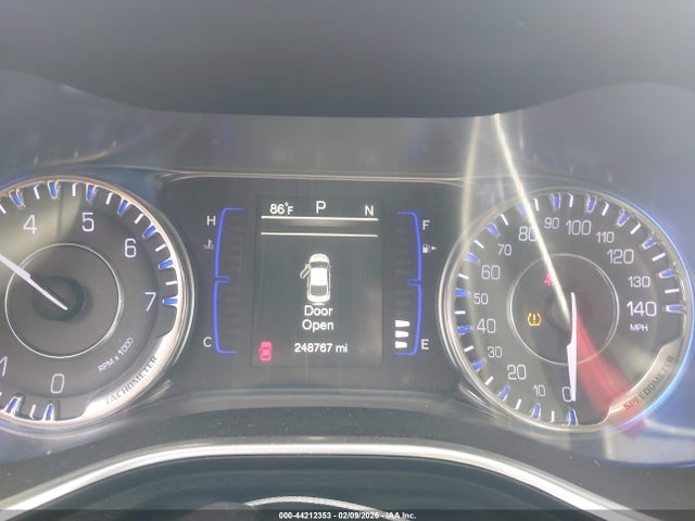 1C3CCCAB7GN192508 Chrysler 200 Limited Platinum