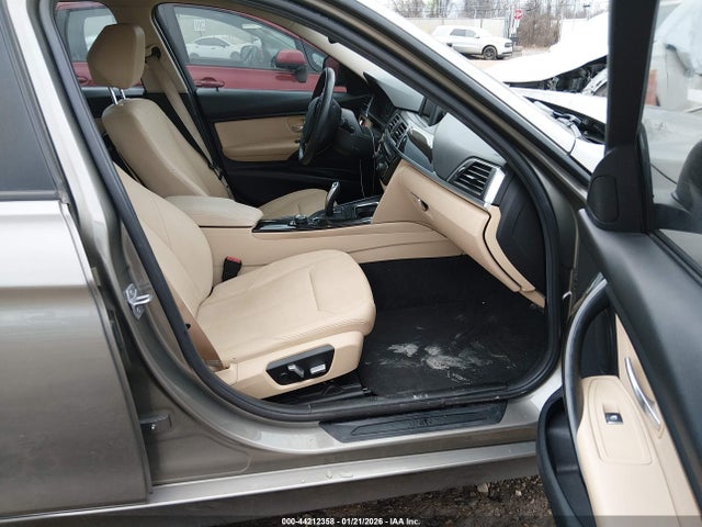 2017 BMW 320I WBA8E1G39HNU18210 Photo 4