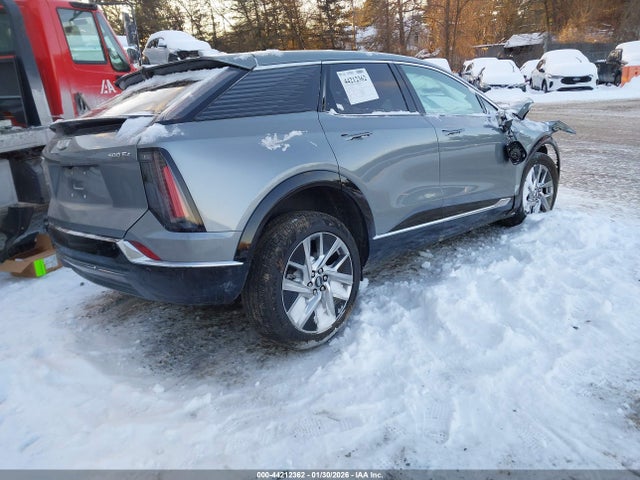 2025 CADILLAC OPTIQ 3GYK3BMR2SS249653 Photo 3