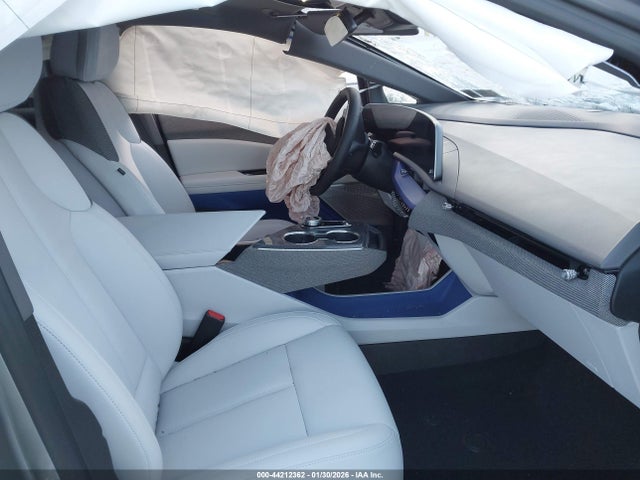 2025 CADILLAC OPTIQ 3GYK3BMR2SS249653 Photo 4