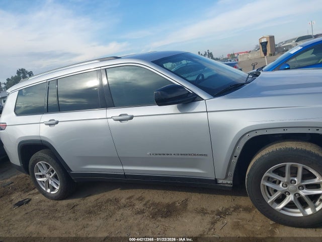 1C4RJJAG8N8548617 Jeep Grand Cherokee L Laredo 4x2